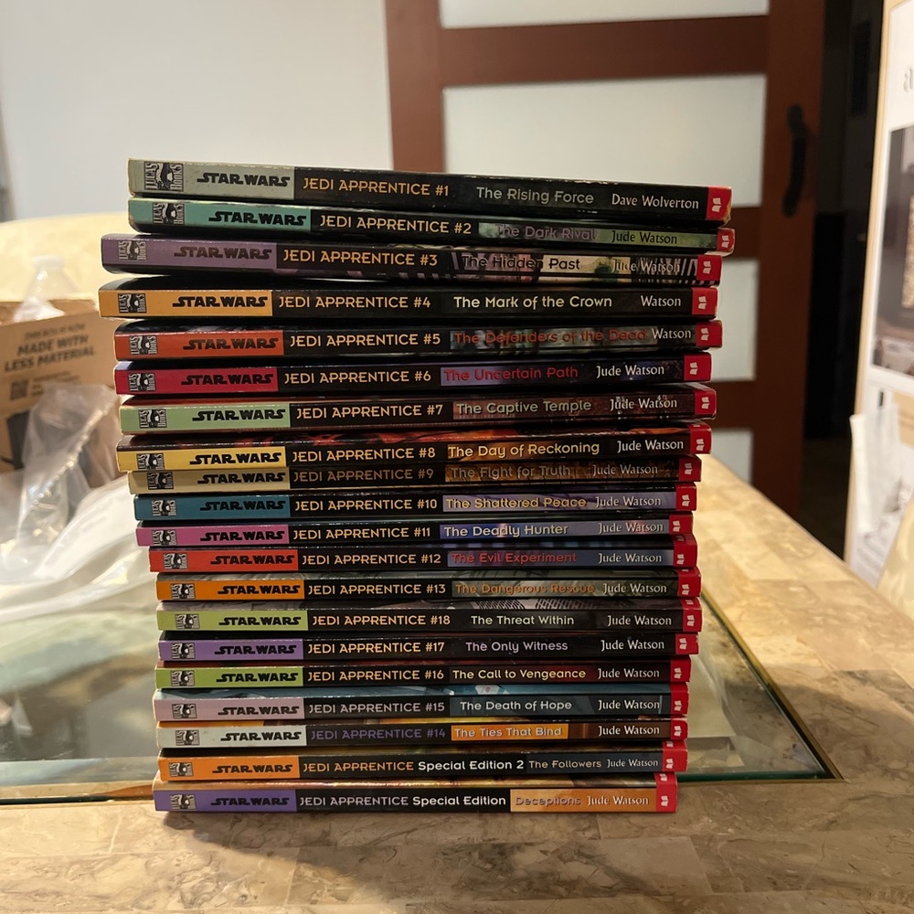Star Wars Jedi Apprentice Book Set 1-18 w 2 special editions